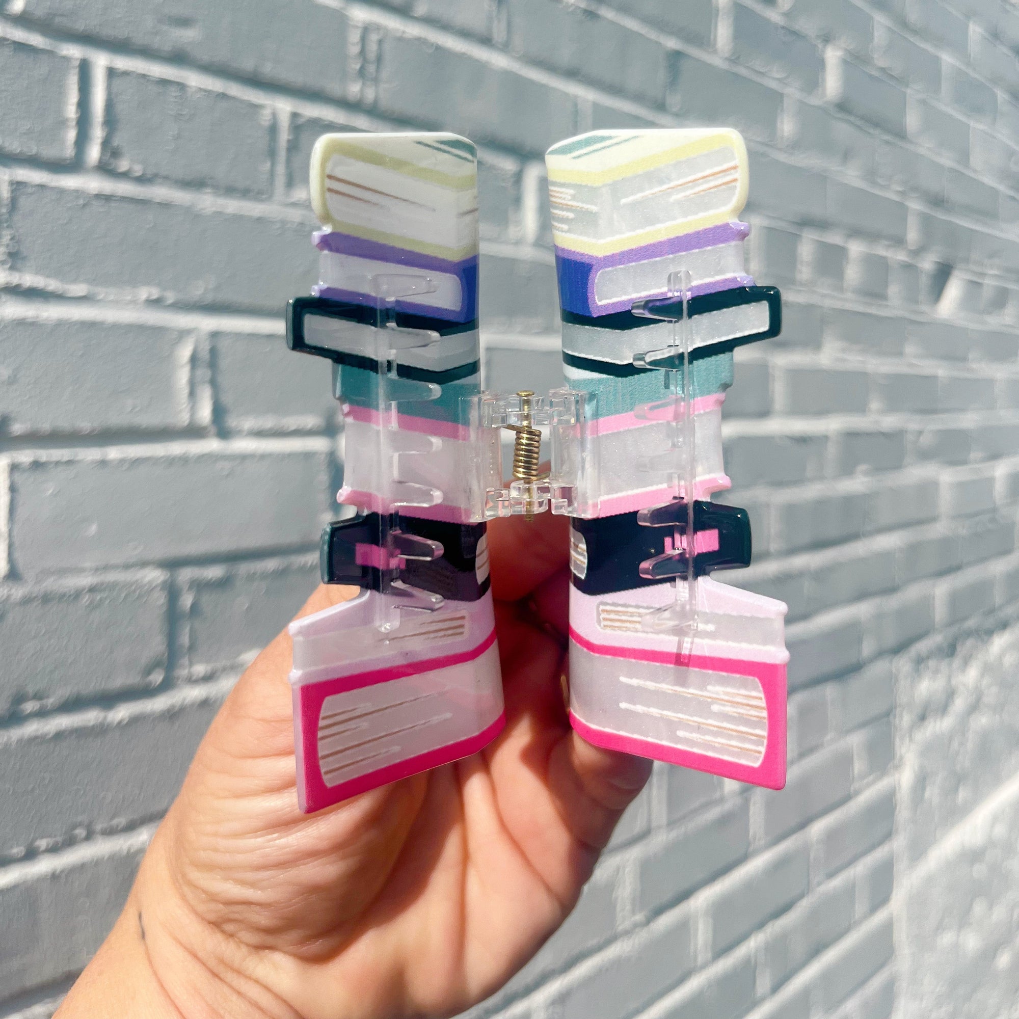 Read My Clips Book Hair Claw