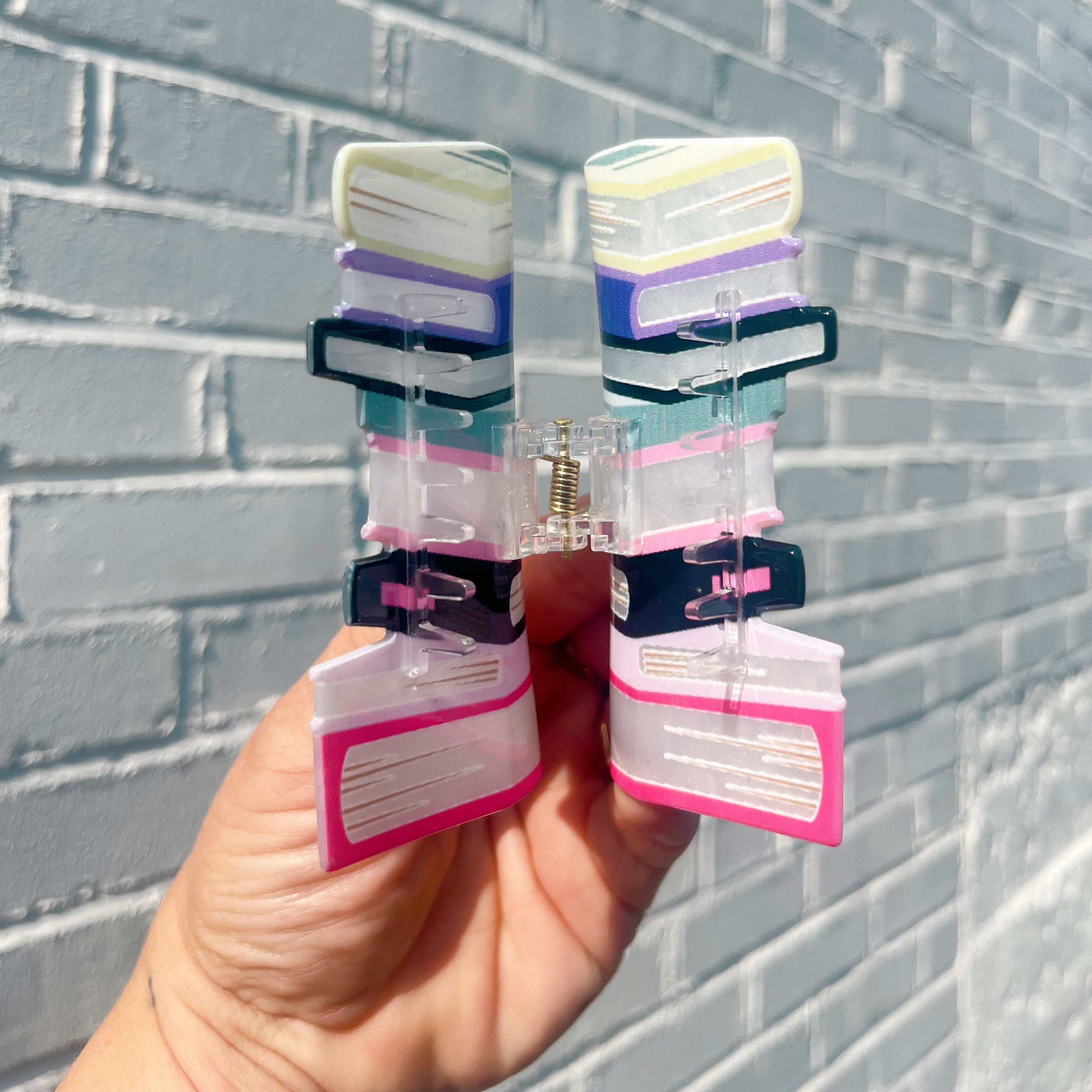 Read My Clips Book Hair Claw