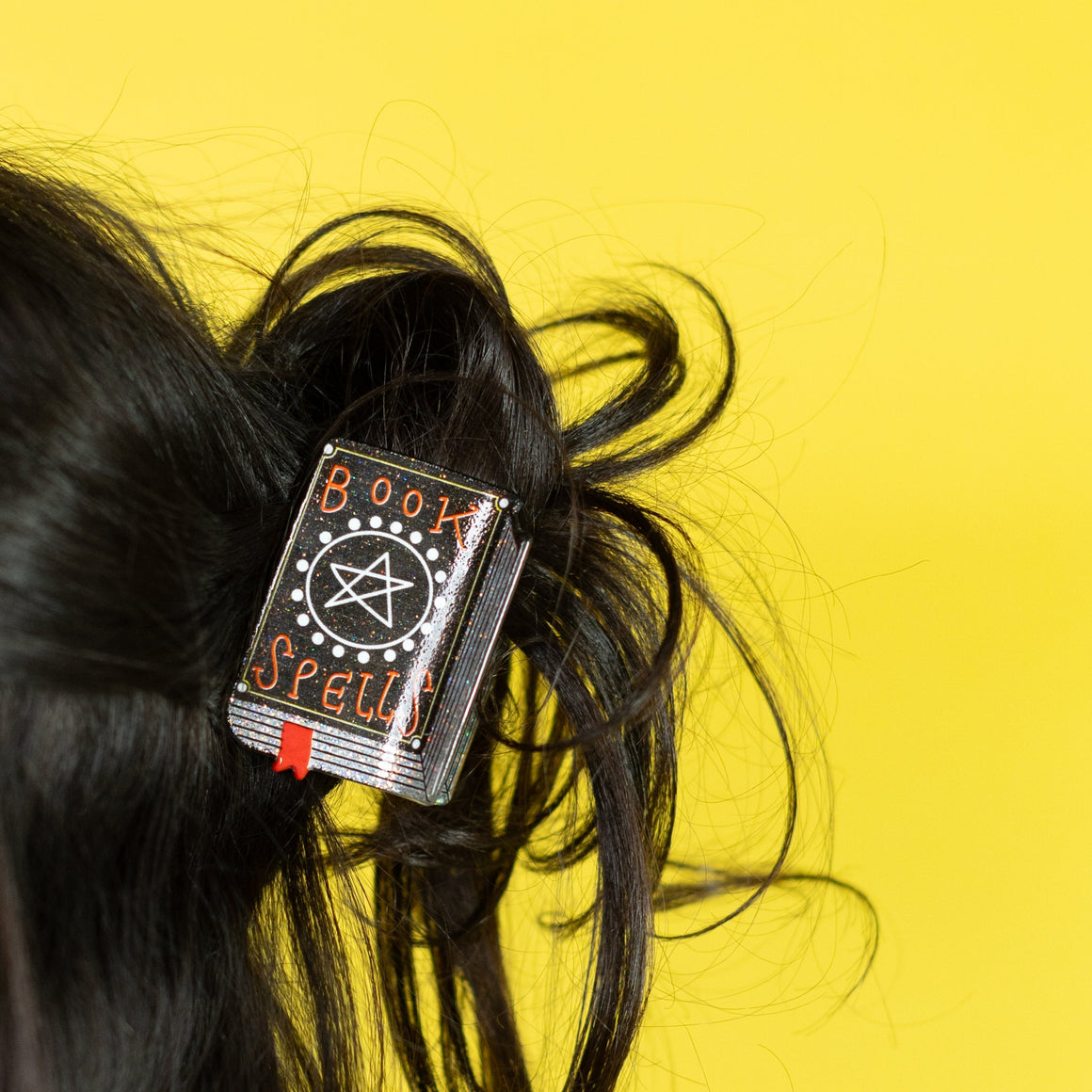 Book of Spells Hair Claw
