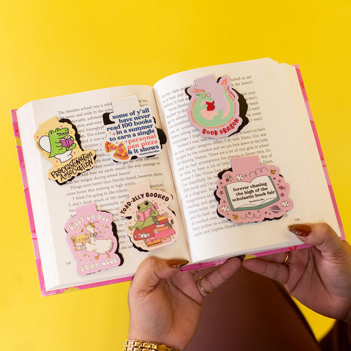 Scholastic Book Fair Magnetic Bookmark