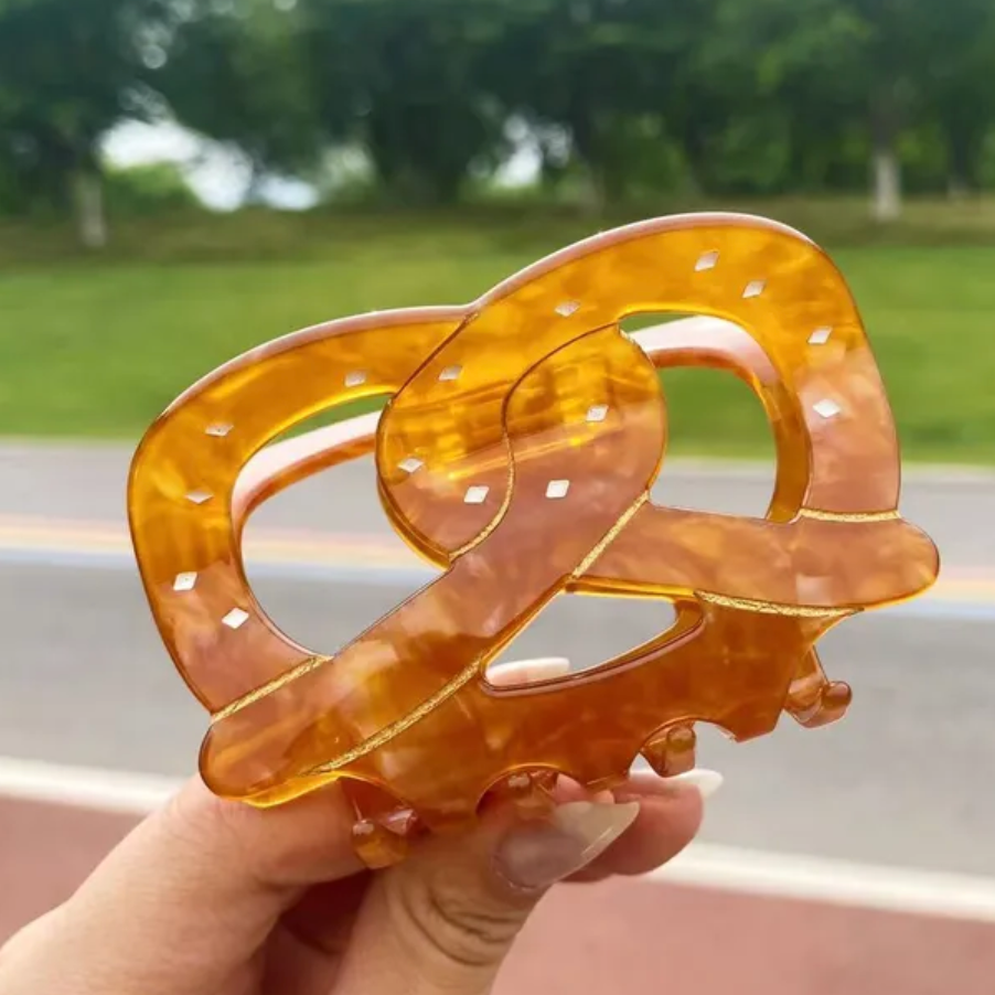 Do the Twist Hair Claw Clip